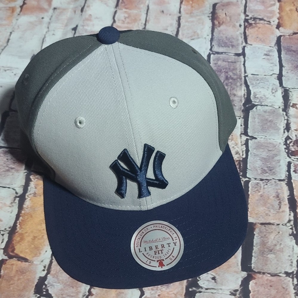 Mitchell & Ness Gray and Blue Cap